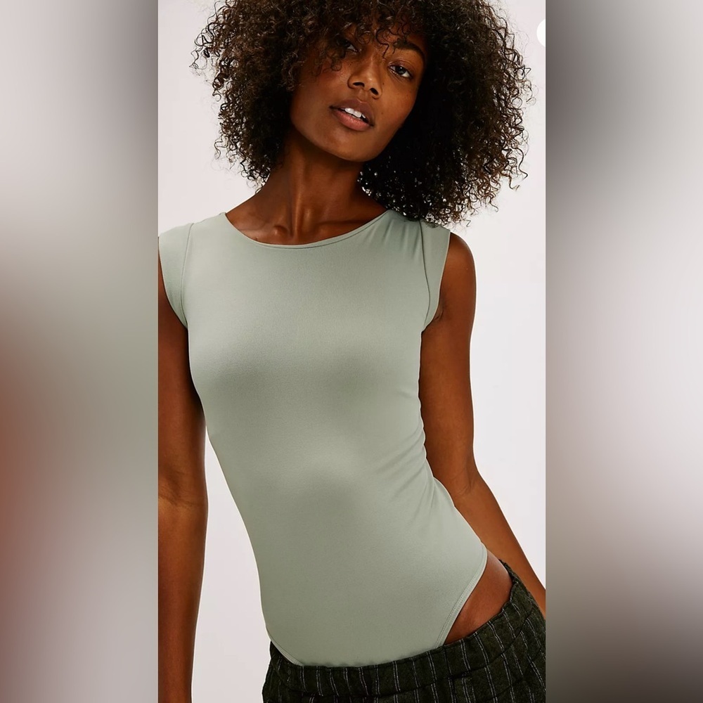 NWOT Everlane XS Green Cap Sleeve Supima Cotton V-Neck Ballet Bodysuit Top